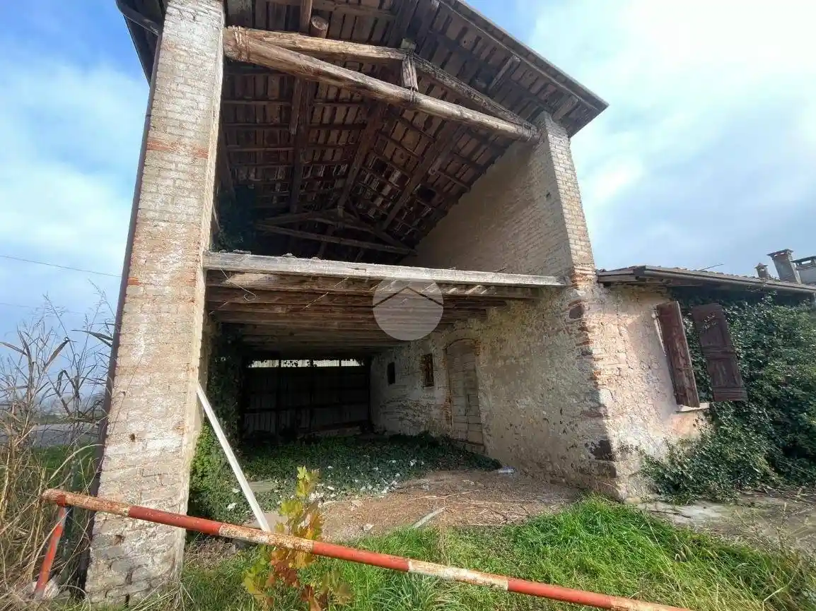 Rustico - Casale in vendita a Lonato del Garda