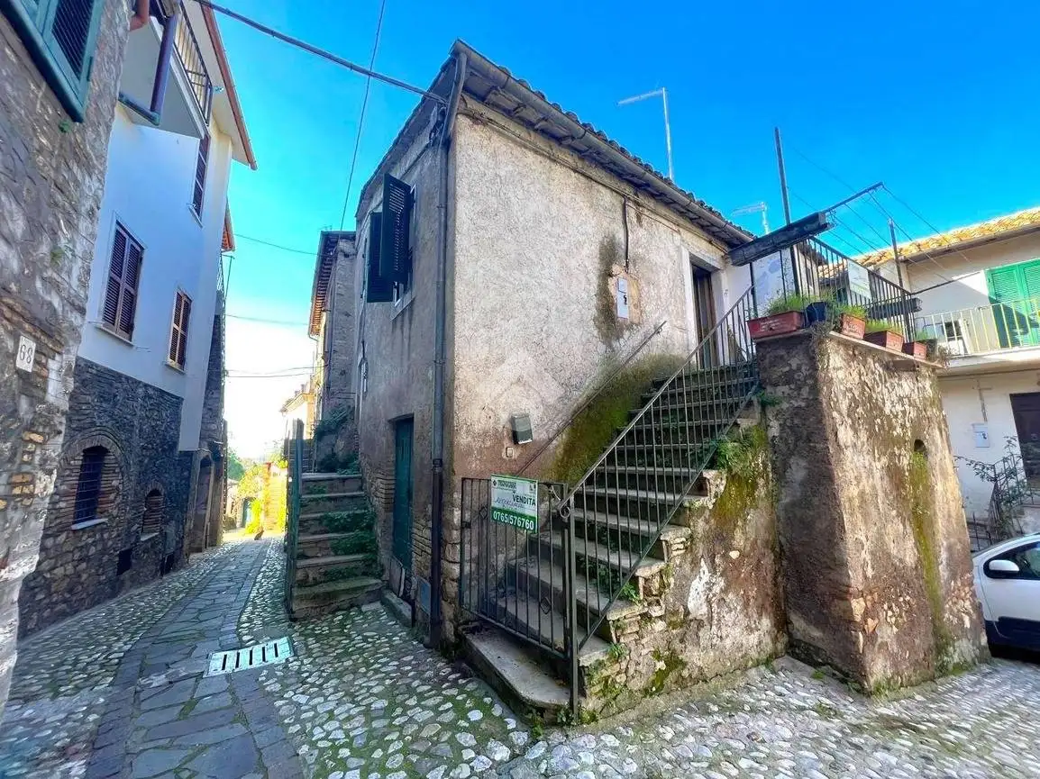 Casa indipendente in vendita a Torri in Sabina
