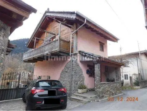 Casa indipendente in asta a Salbertrand