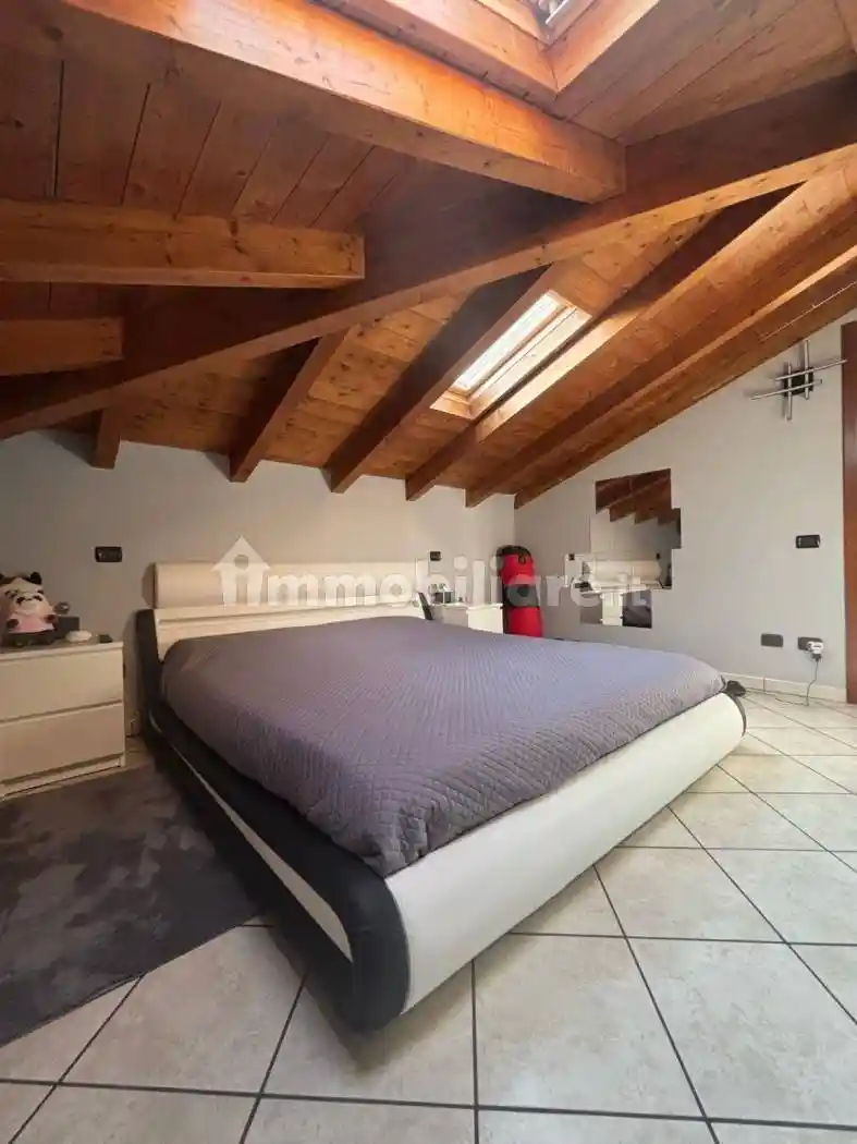 Mansarda via Repubblica 79, Centro, Castelletto Sopra Ticino - foto 4