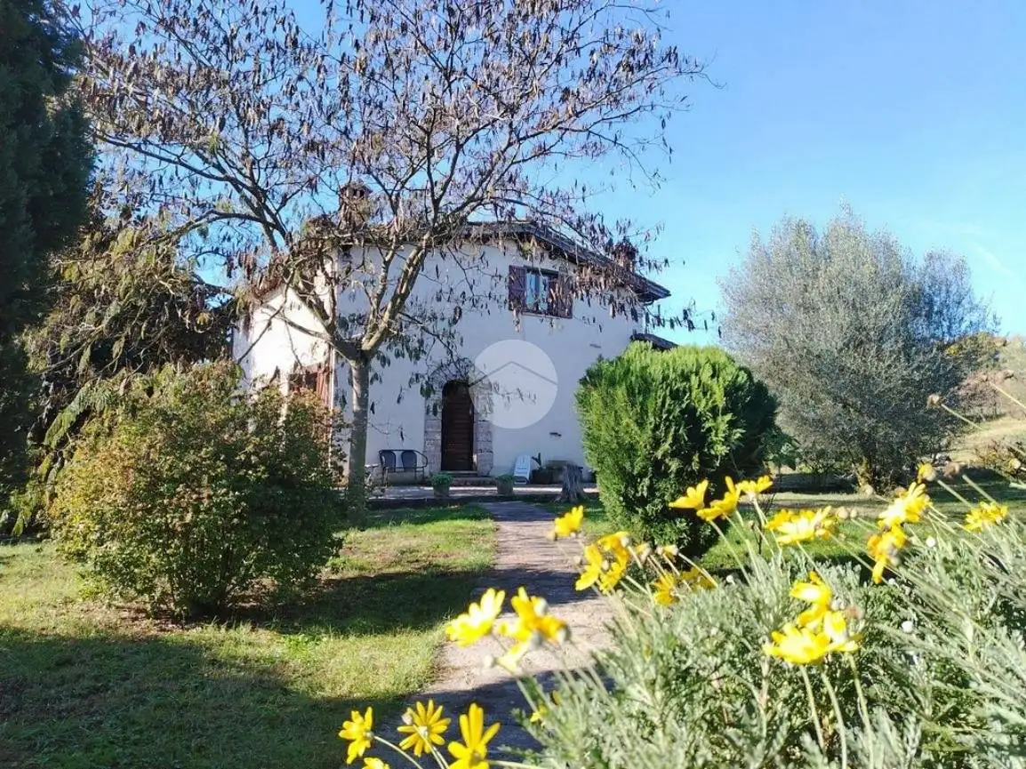 Villa in vendita a Tarano