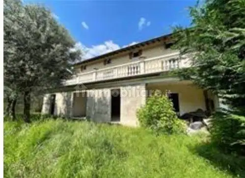 Casa indipendente in asta a Nuvolera