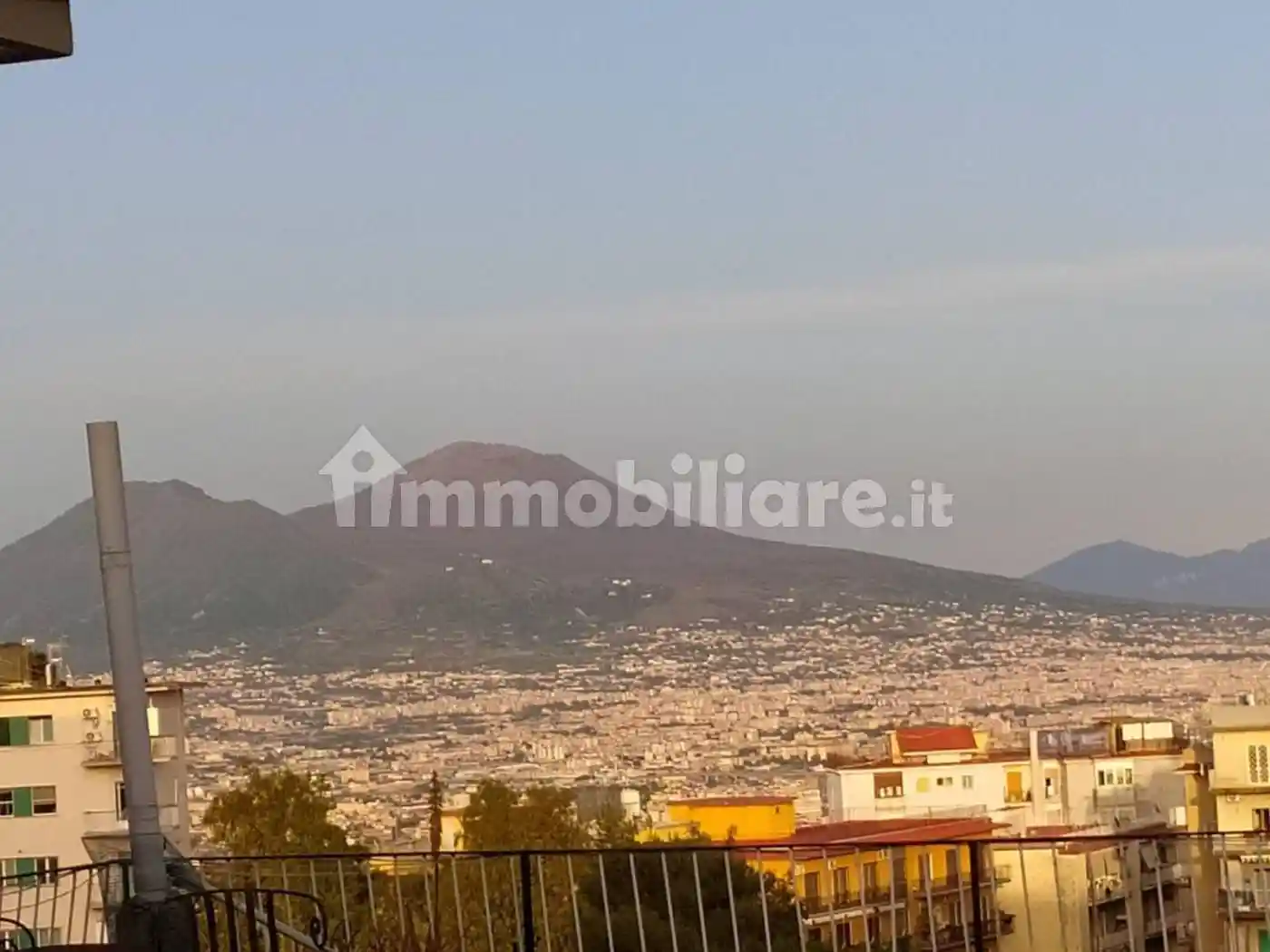 Appartamento in vendita a Napoli