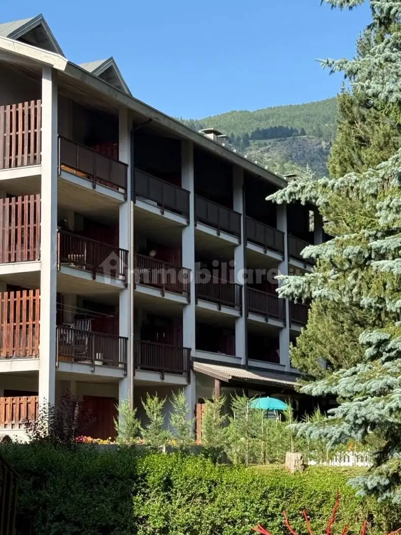Trilocale viale della Vittoria 17, Centro, Bardonecchia - foto 2