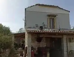 Villa in asta a Nocara