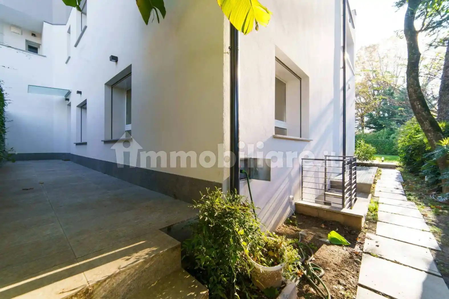 Casa indipendente in affitto a Milano