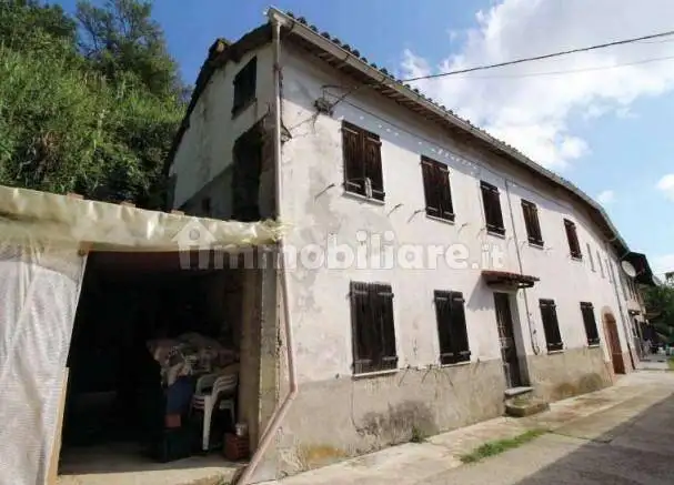 Casa indipendente in asta a Canelli