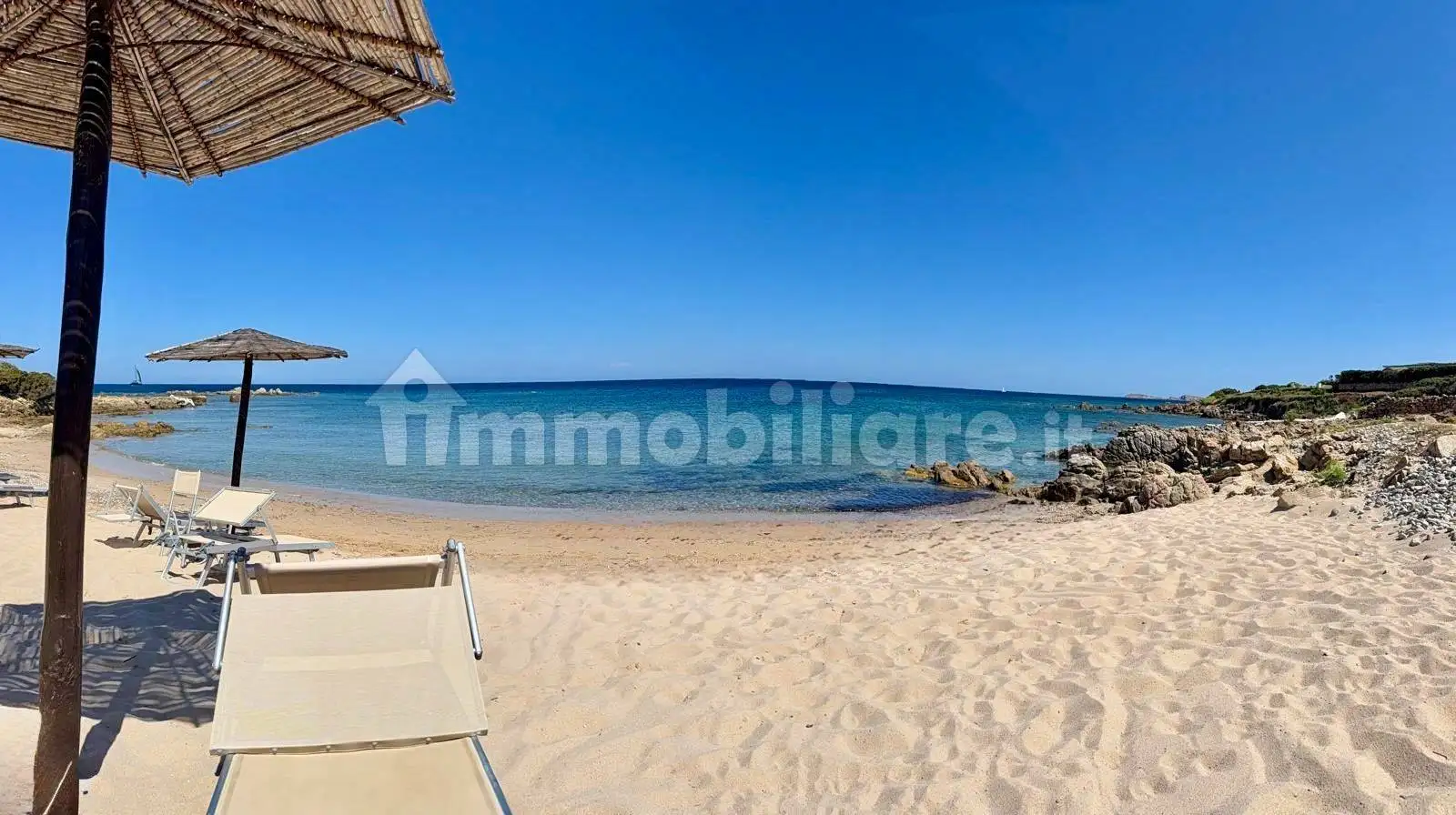 Appartamento in vendita a Arzachena