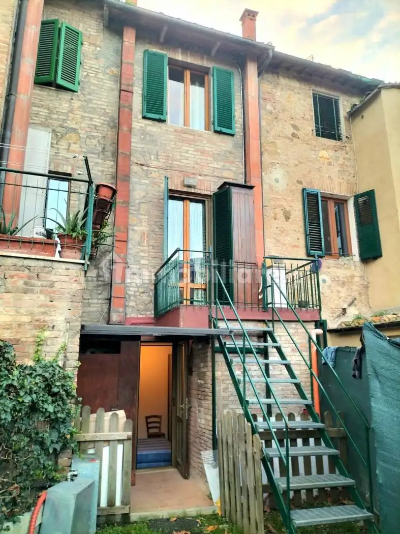Casa indipendente in vendita a Siena
