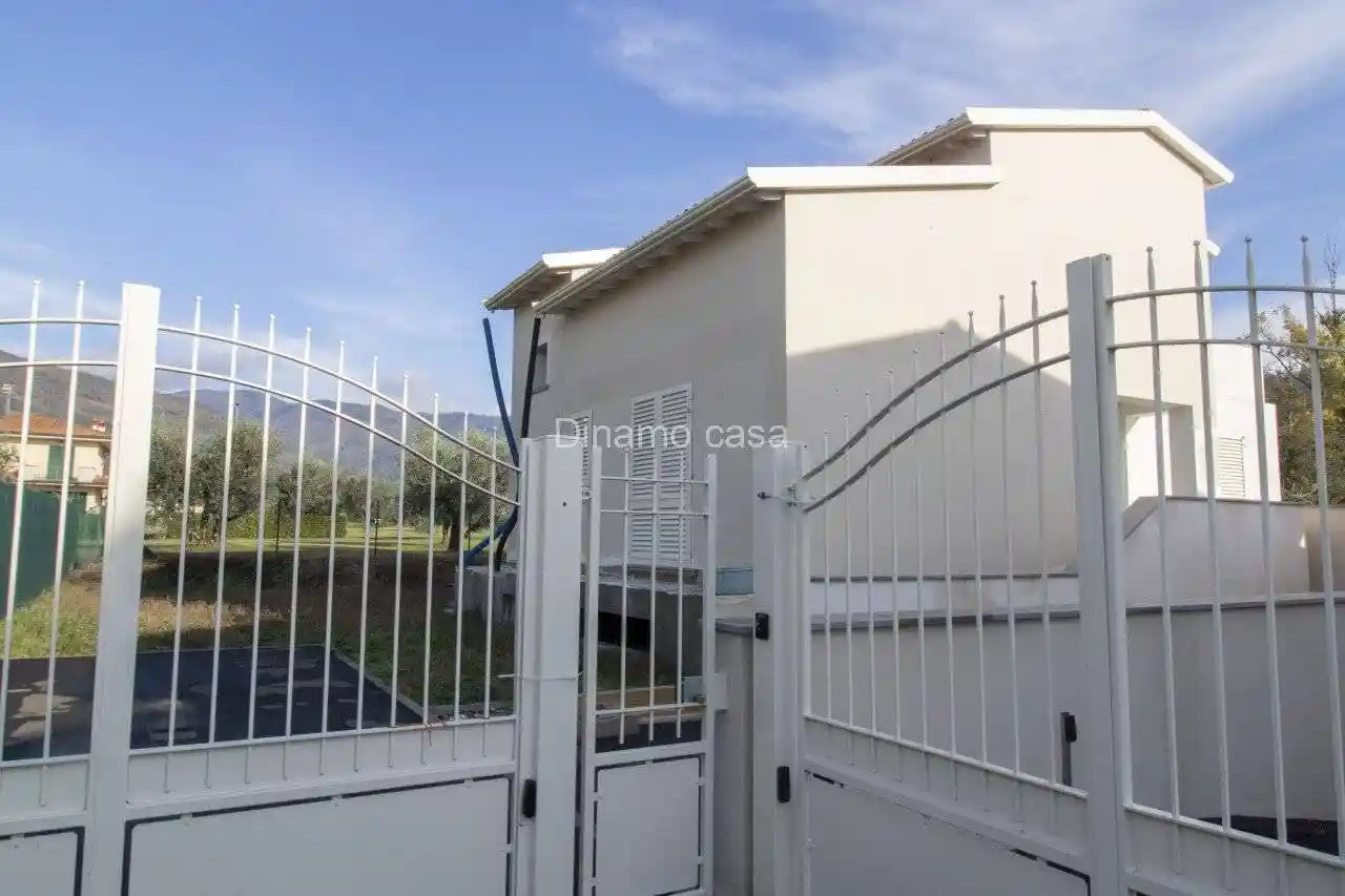 Villa in vendita a Montale