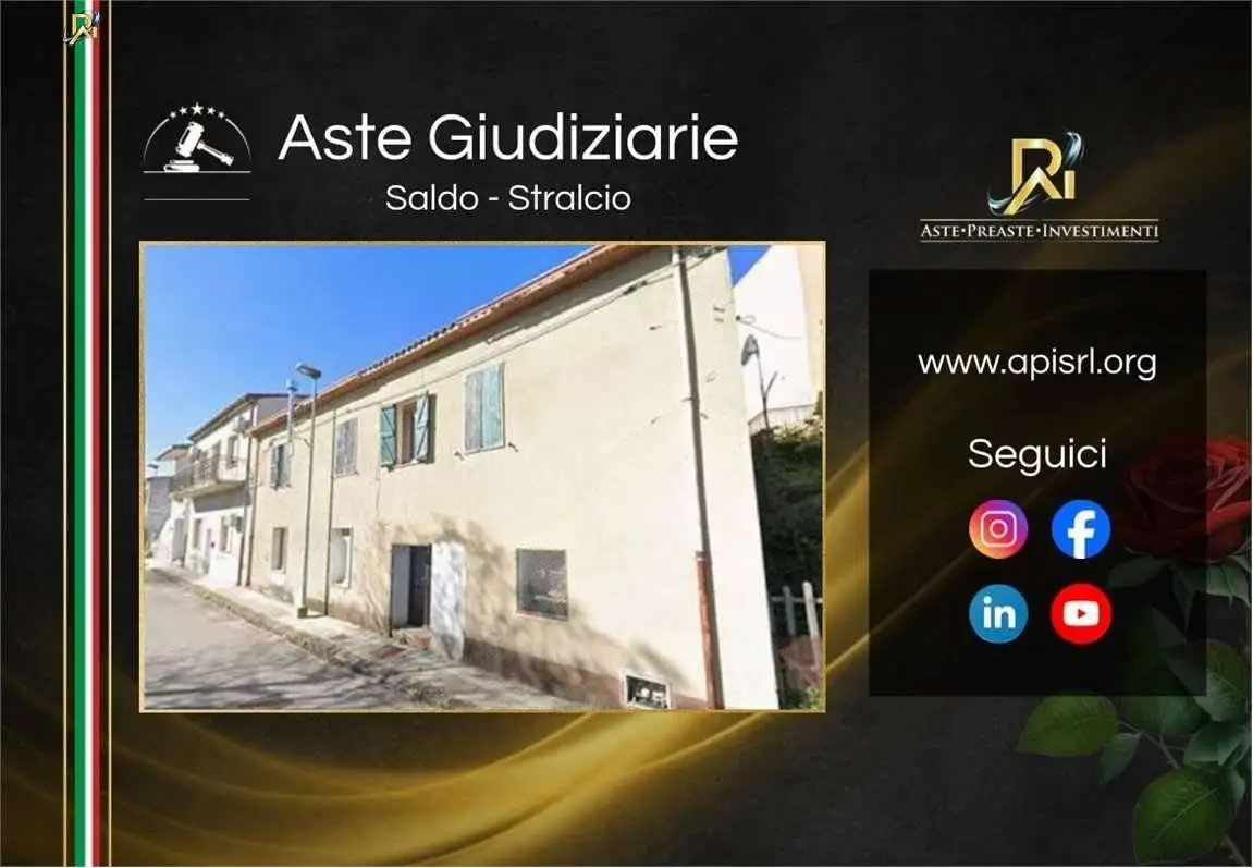 Casa indipendente in asta a Muros