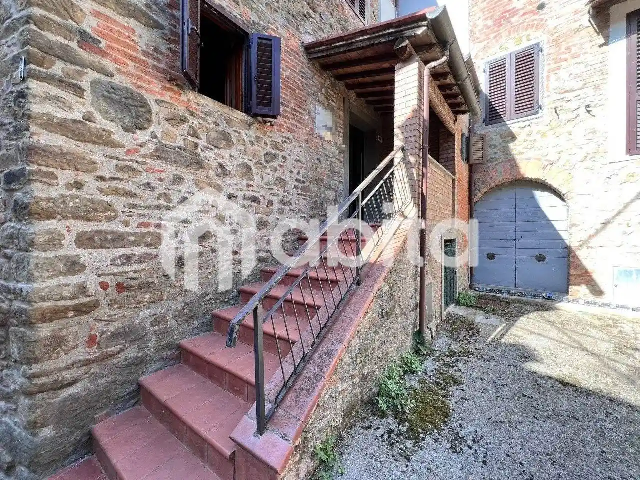 Appartamento in vendita a Bucine