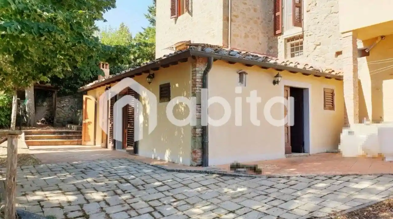 Villa in vendita a Montevarchi