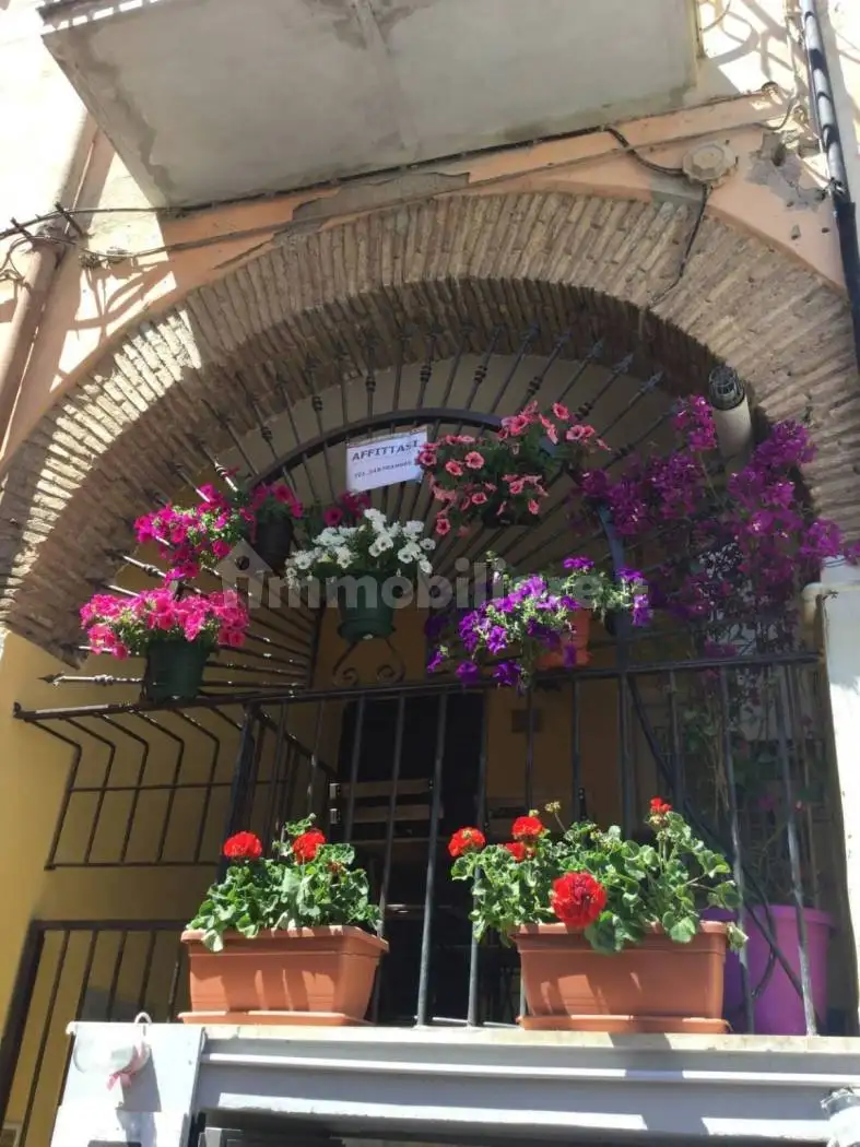 Bilocale via del Baluardo 33a, Centro, Nettuno - foto 2