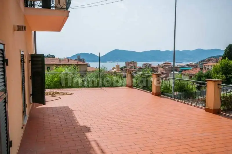 Appartamento in vendita a Lerici
