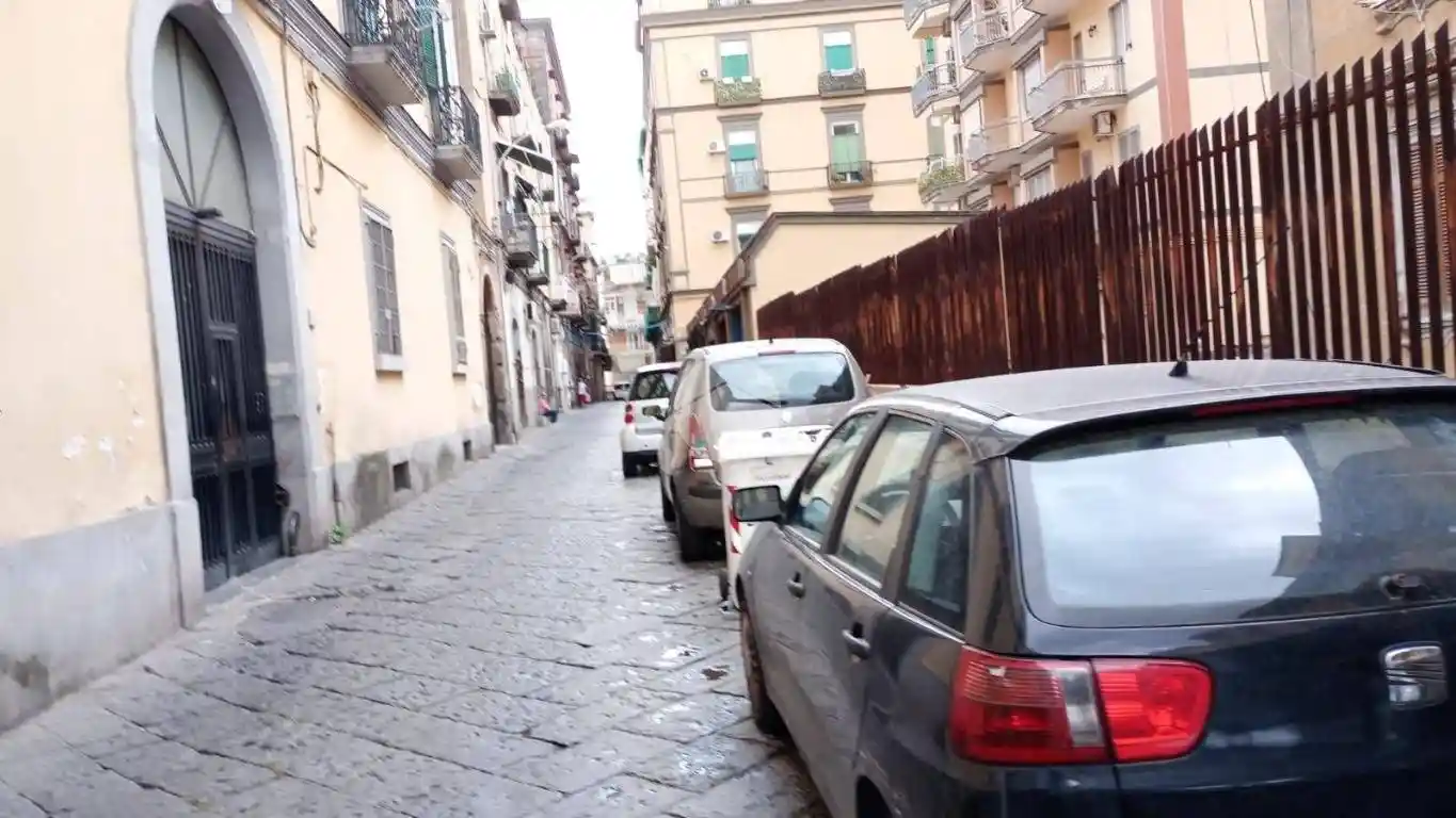 Monolocale Vico Sant' Eframo Vecchio 25, San Carlo All'Arena, Napoli - foto 3