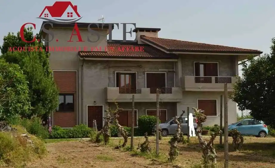 Villa in asta a Villa Bartolomea