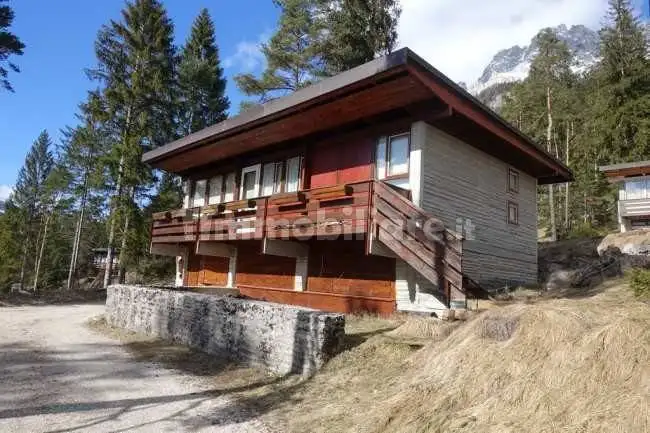Villa in asta a Borca di Cadore