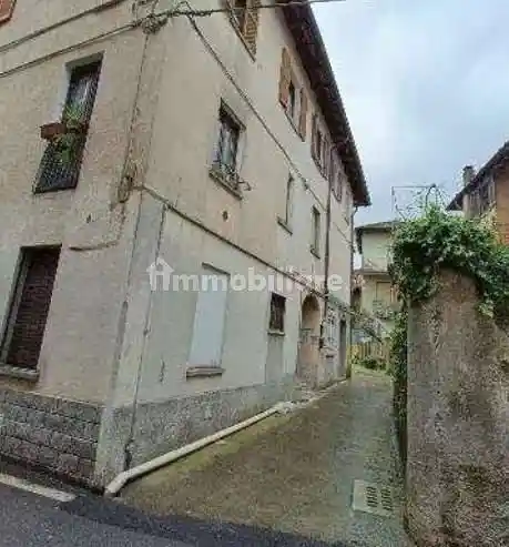 Appartamento all'asta via Umberto, Lurate Caccivio - foto 5