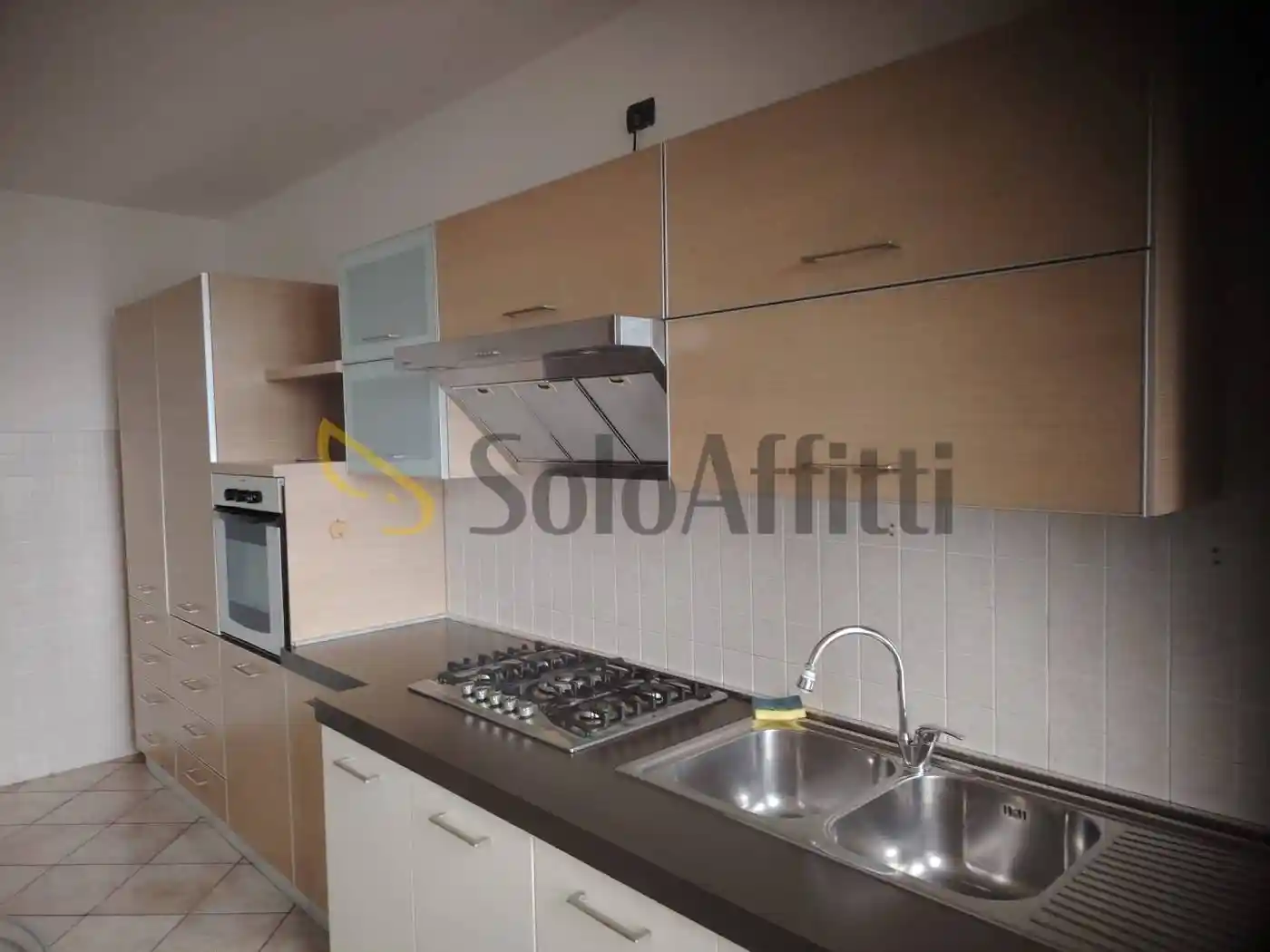 Trilocale buono stato, primo piano, Centro, Castronno - foto 4