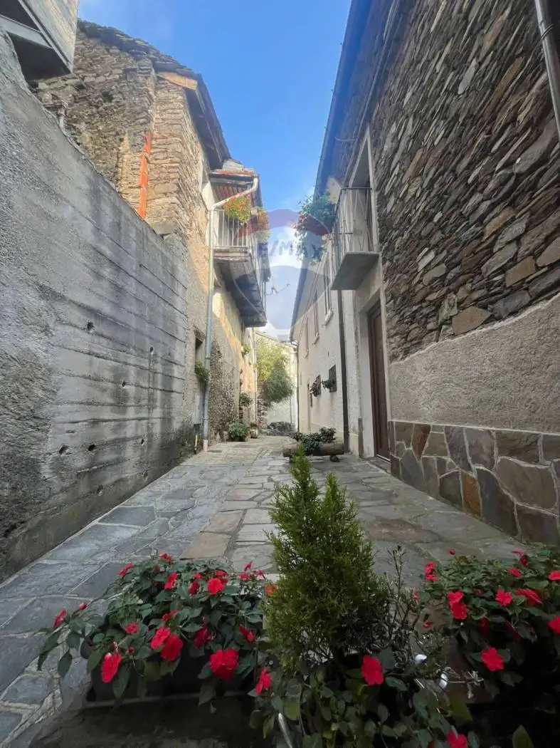 Appartamento in vendita a Maccagno con Pino e Veddasca