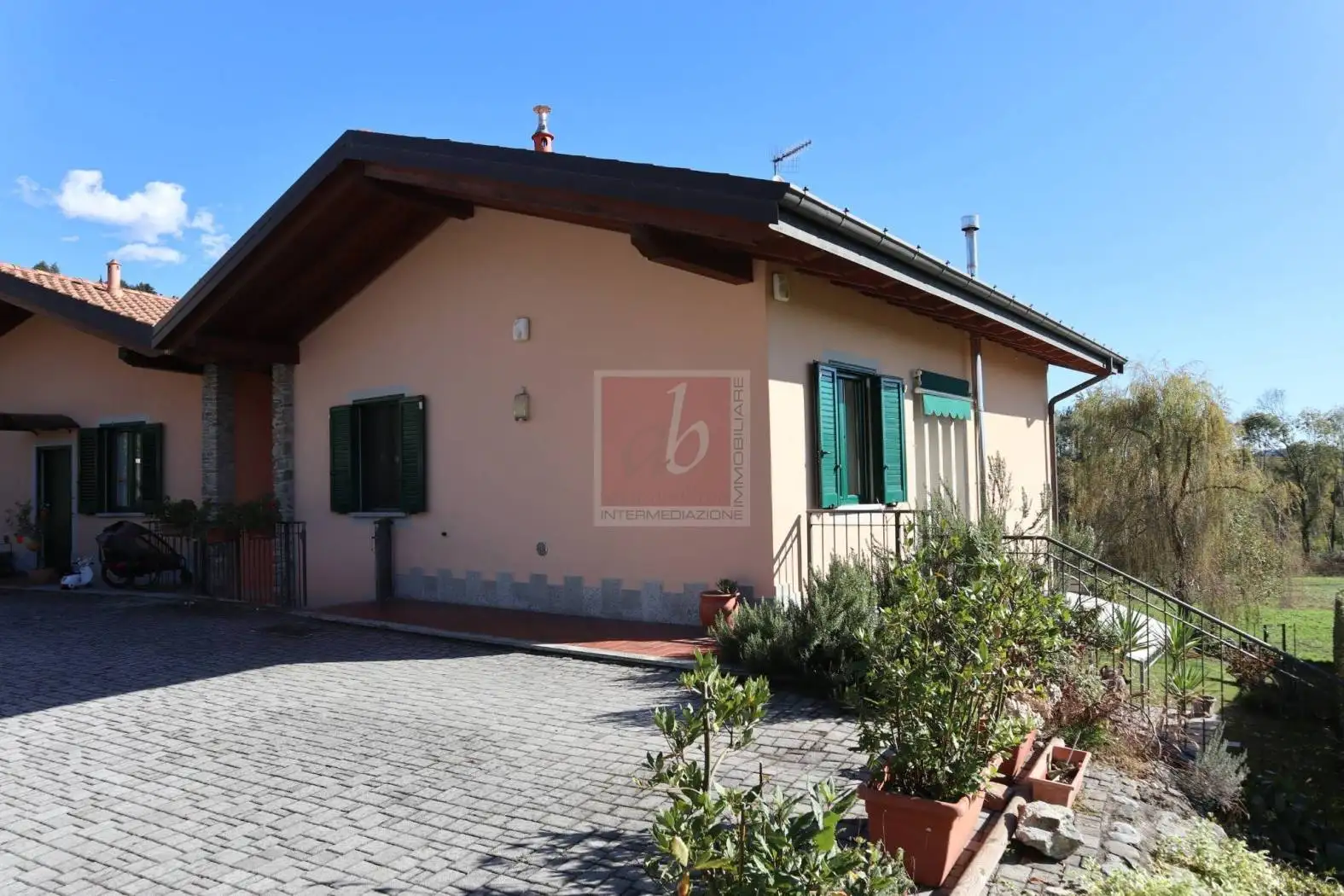 Villa unifamiliare via San Francesco d'Assisi, Centro, Besozzo - foto 2