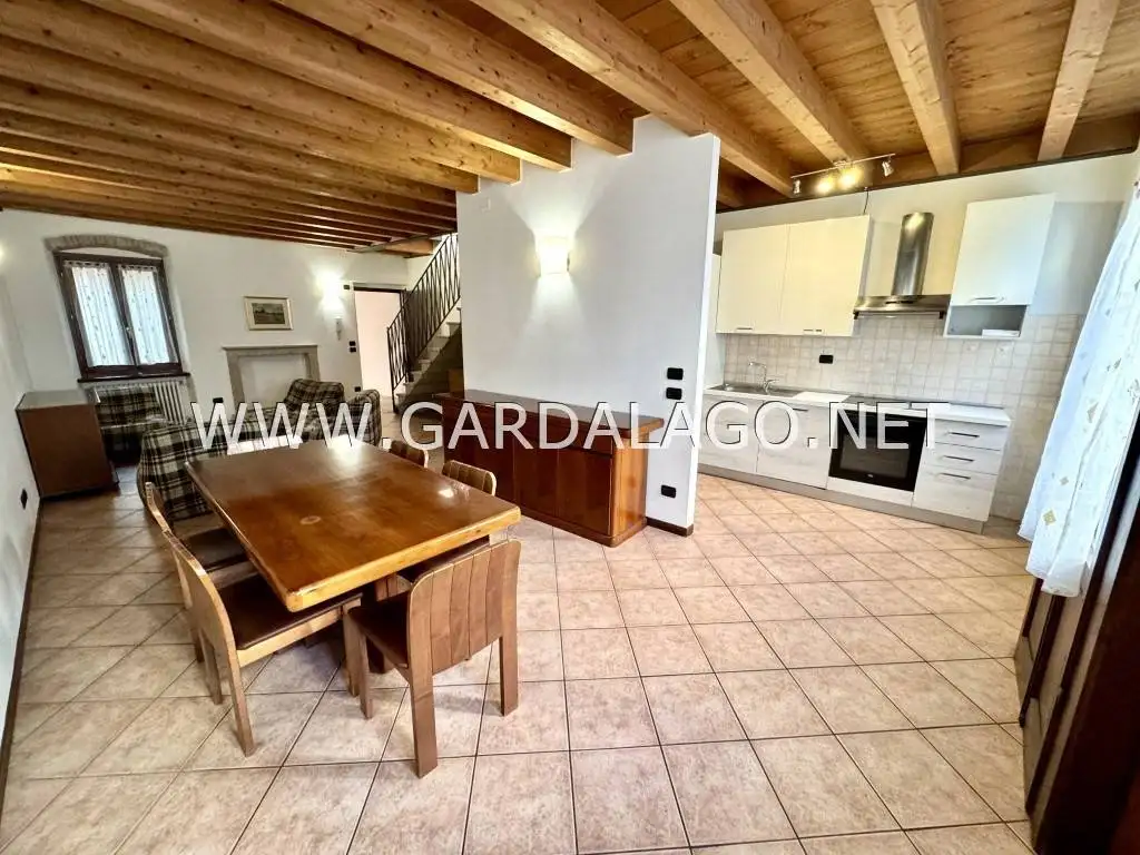 Appartamento in affitto a Caprino Veronese