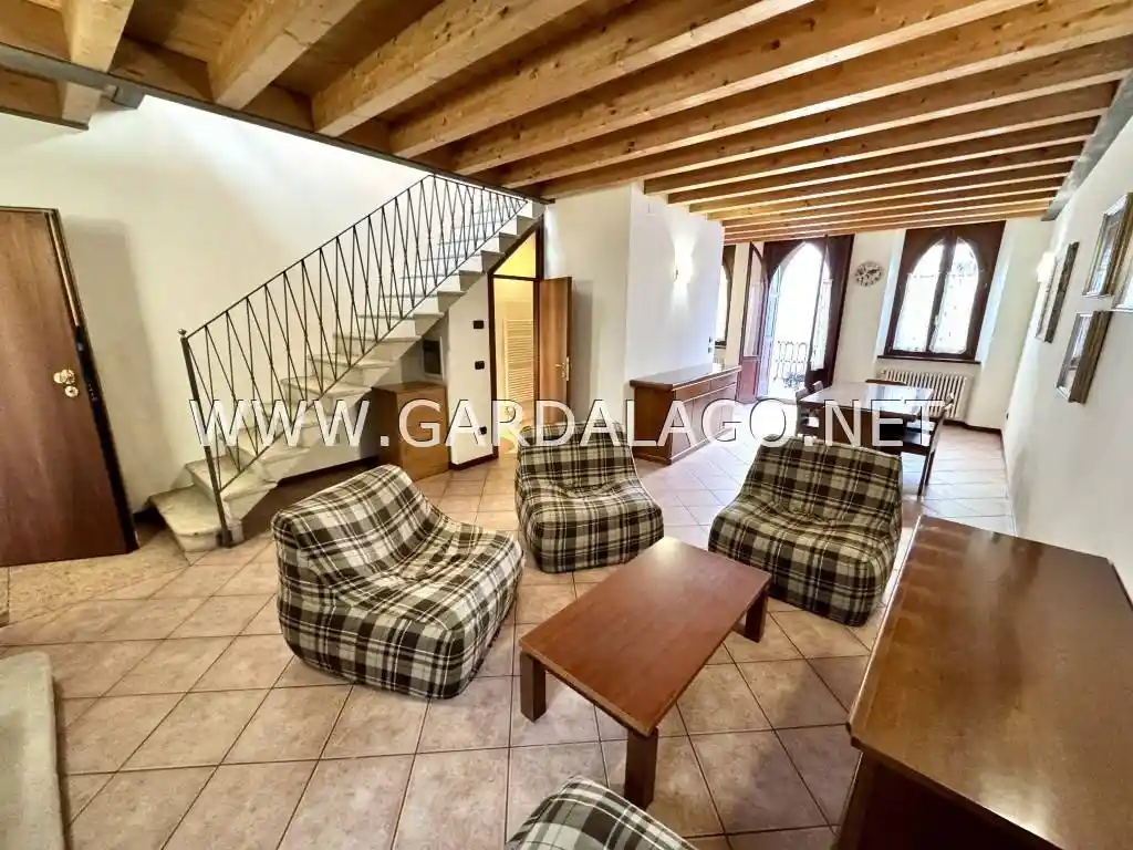 Trilocale corso Giuseppe Mazzini, Centro, Caprino Veronese - foto 2