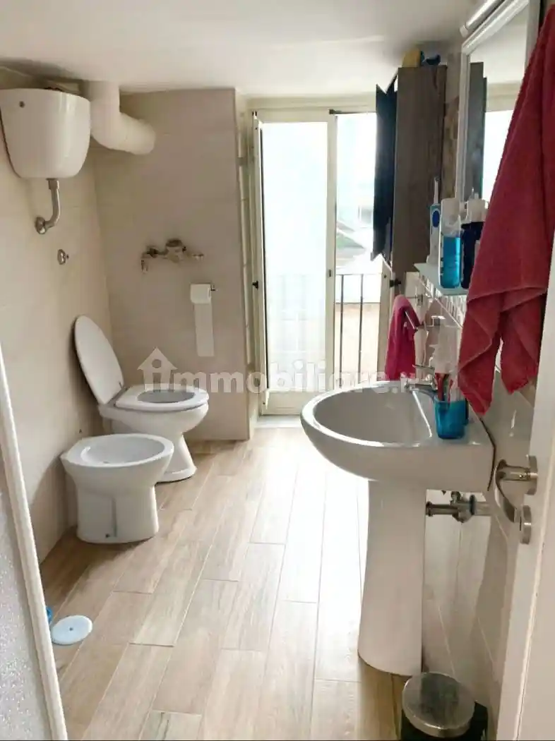 Quadrilocale via Porta di Massa 26, Borgo Orefici, Napoli - foto 5