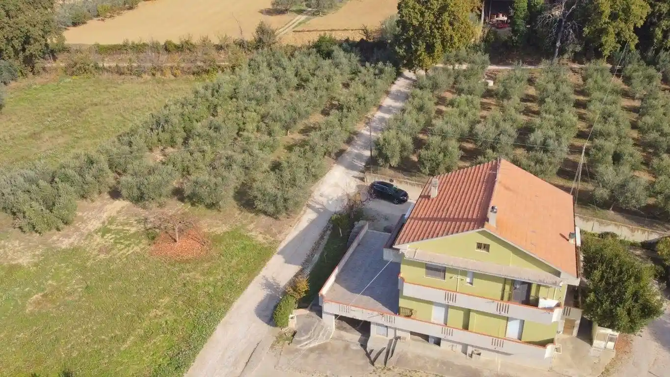 Villa bifamiliare via Vecchia Per Montone 9, Centro, Giulianova - foto 2