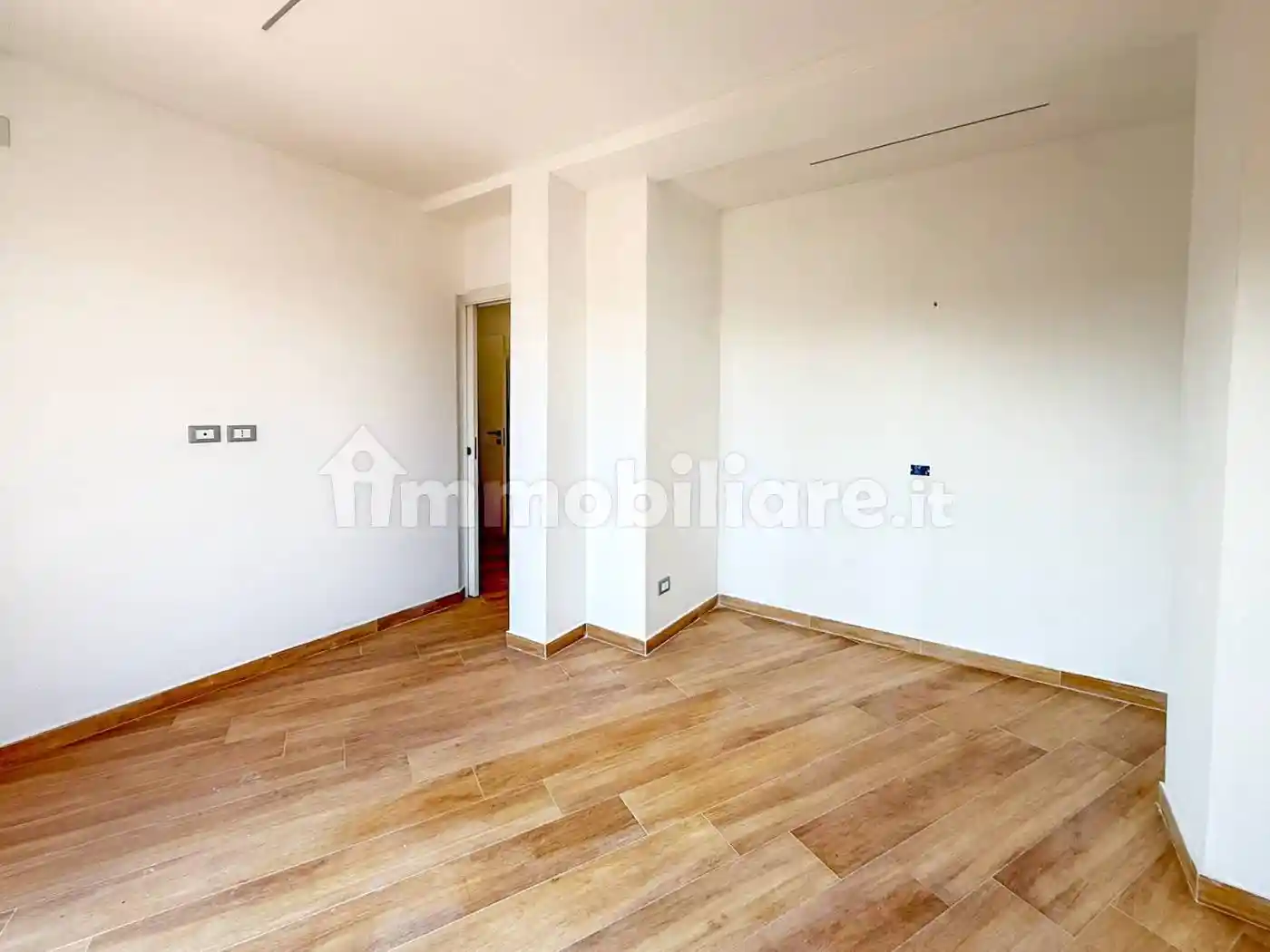 Trilocale via Umberto I 47, Varedo - foto 2