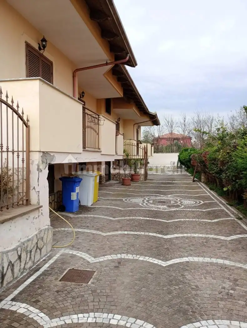 Villa in vendita a Giugliano in Campania