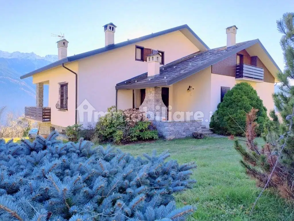 Villa in vendita a Teglio