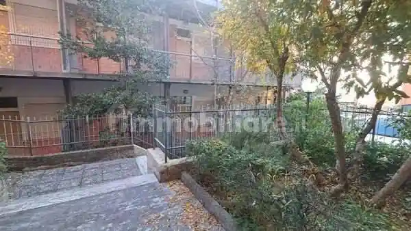 Appartamento buono stato, piano rialzato, Le Grazie, Ancona - foto 2