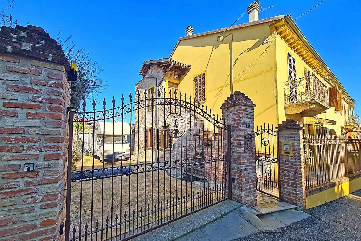 Villa in vendita a Casale Monferrato