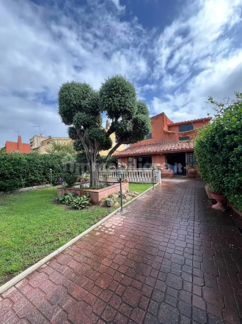 Villa in affitto a Ardea