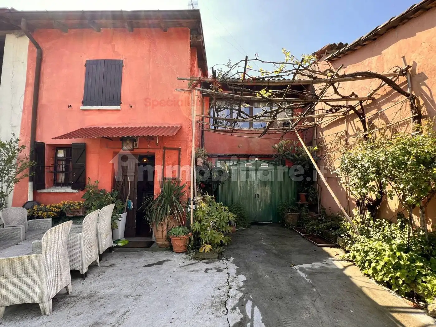 Casa indipendente in vendita a Castana