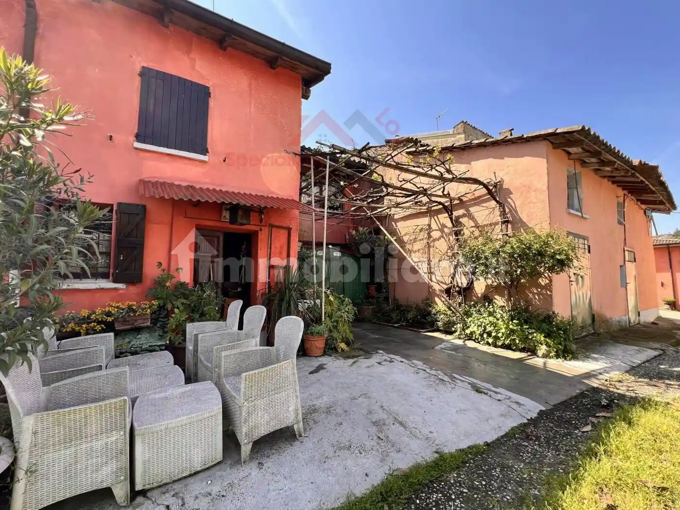 Terratetto unifamiliare frazione Casa del Moro 11, Centro, Castana - foto 3