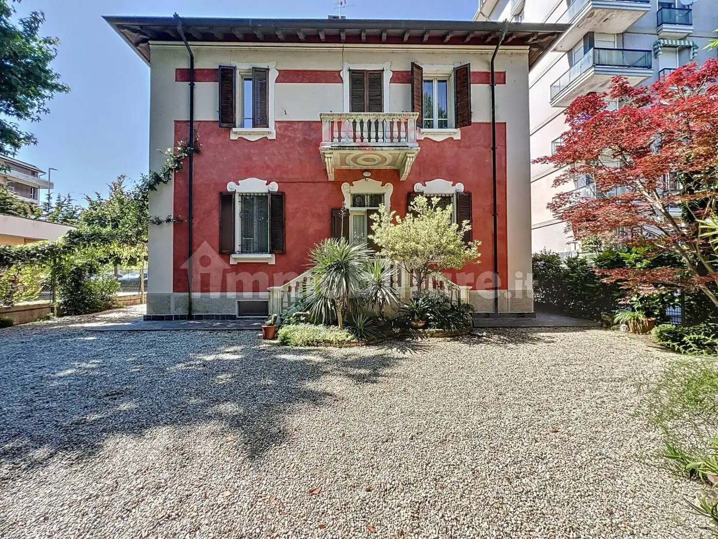 Villa in vendita a Sannazzaro de' Burgondi