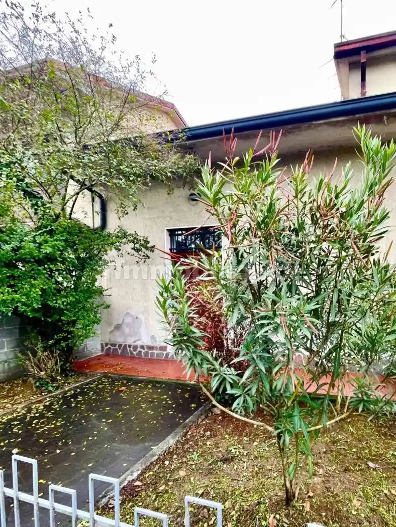 Terratetto plurifamiliare via Circonvallazione 14, Centro, Villanterio - foto 2