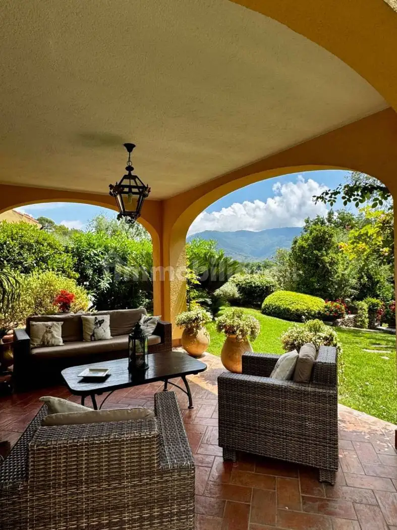 Villa in vendita a Garlenda