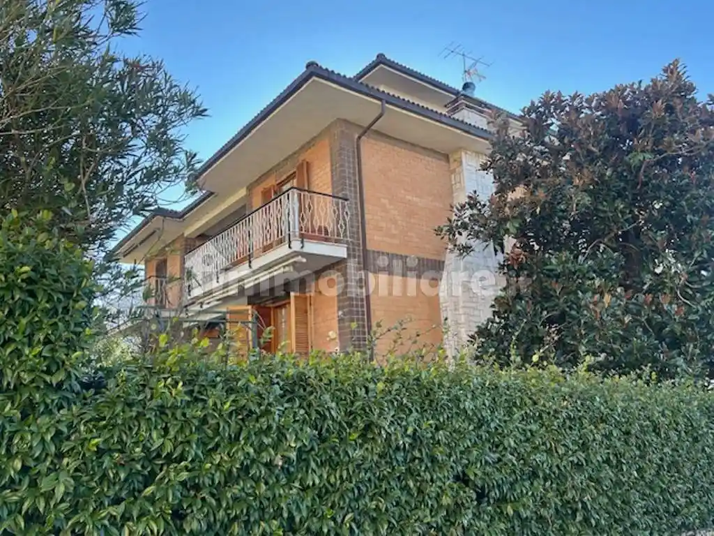 Villa bifamiliare viale di Colle Fiorito 23, Centro, Castel Madama - foto 4