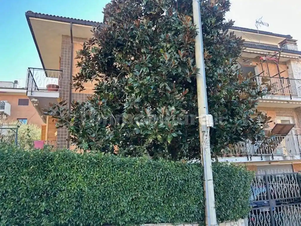 Villa bifamiliare viale di Colle Fiorito 23, Centro, Castel Madama - foto 5