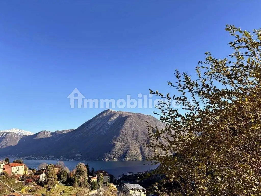 Casa indipendente in vendita a Dizzasco