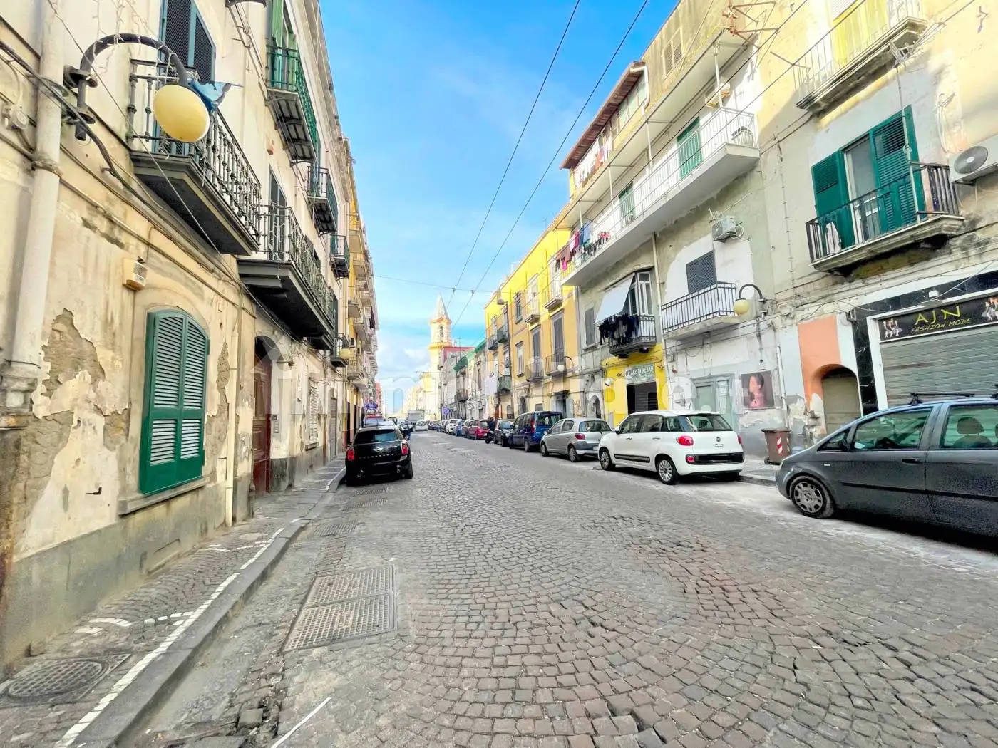 Appartamento in vendita a Napoli