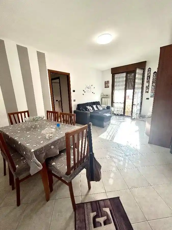 Trilocale buono stato, secondo piano, Roncocesi - Villaggio Crostolo, Reggio Emilia - foto 2