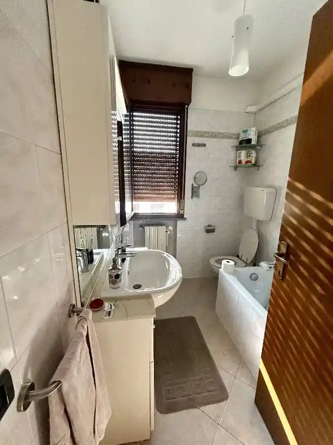 Trilocale buono stato, secondo piano, Roncocesi - Villaggio Crostolo, Reggio Emilia - foto 5