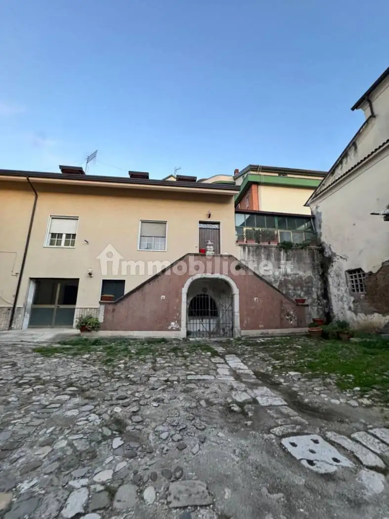 Appartamento in vendita a Pratola Serra