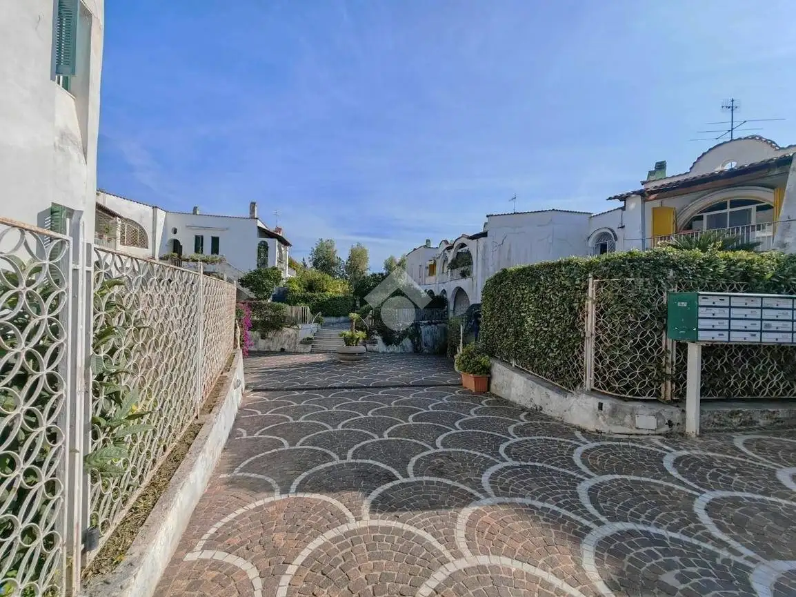 Appartamento in affitto a Pozzuoli