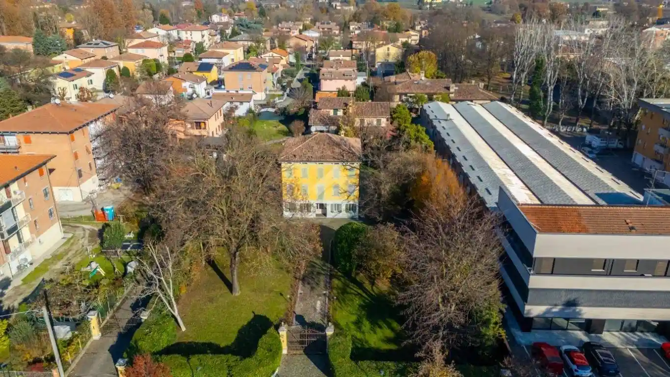 Villa unifamiliare viale Vittorio Saltini 89, Centro, Correggio - foto 2